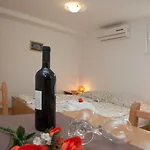 Apartment Meri شقة *