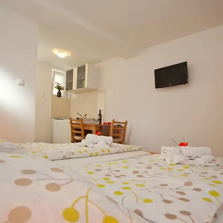 Apartment Apartment Meri *