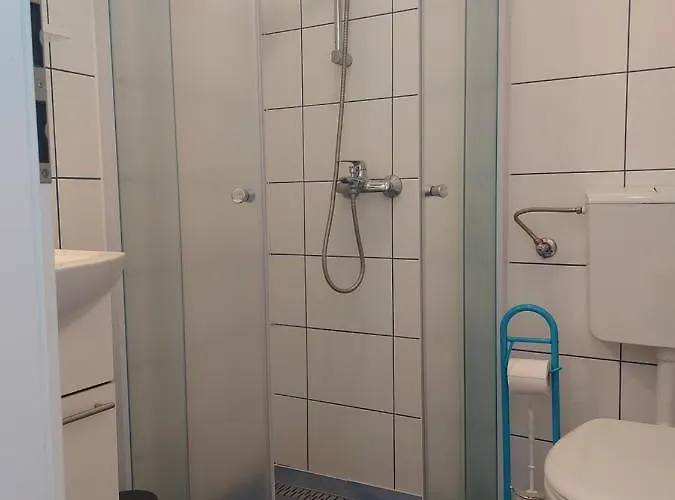 Apartment Meri アパート *