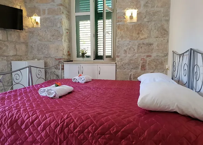 Apartment Meri アパート